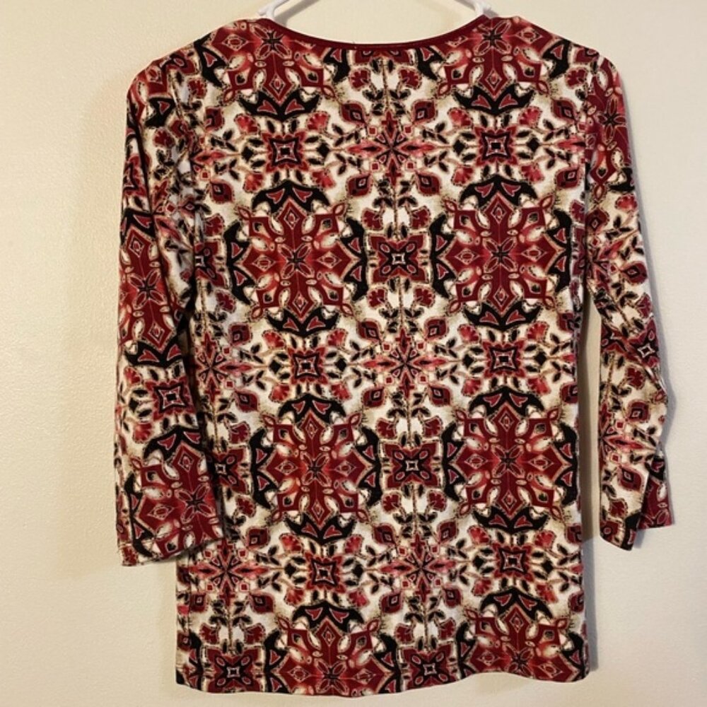 JM collection petite small 3 quarter length sleeve long crop stain glass top